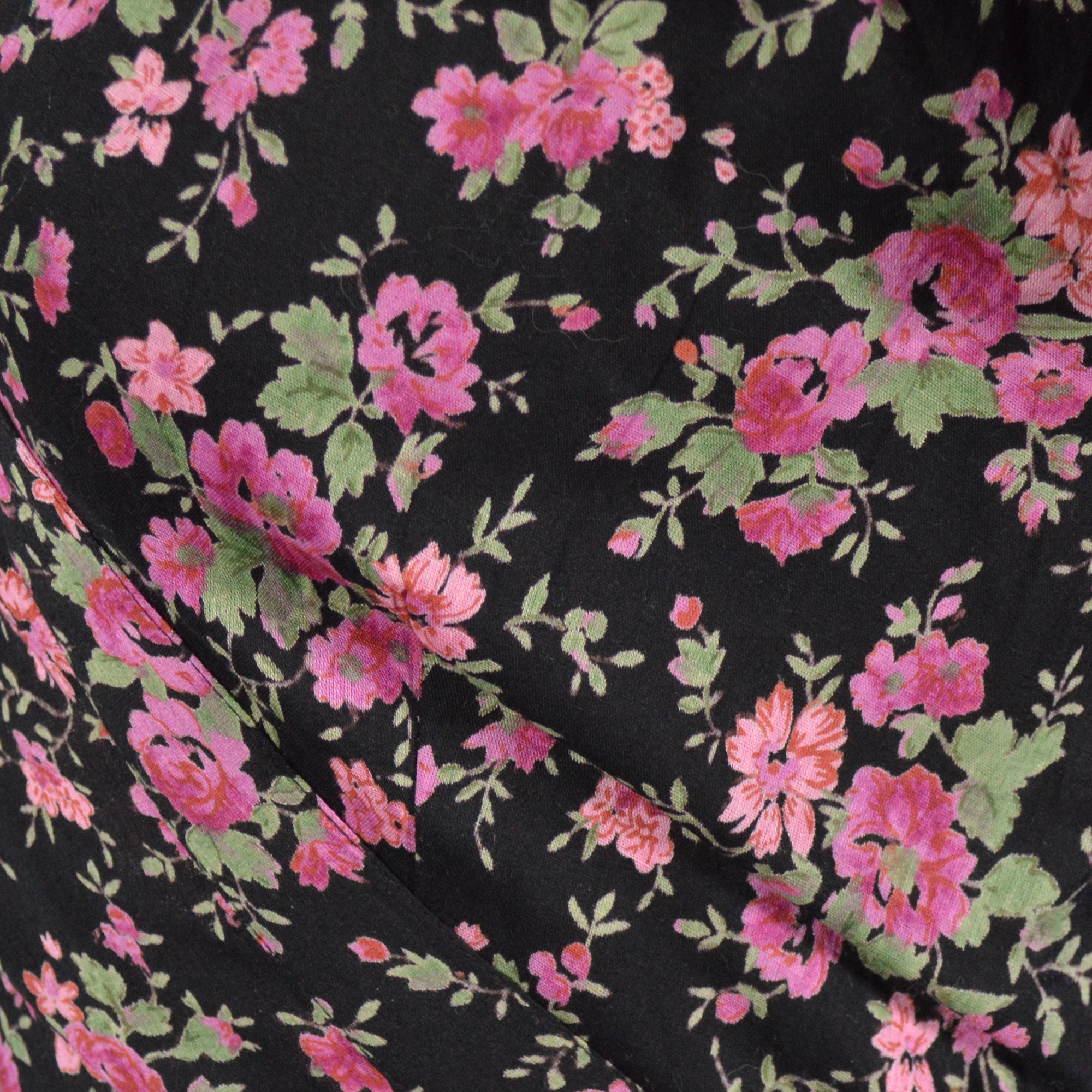 Rambling Rose Black