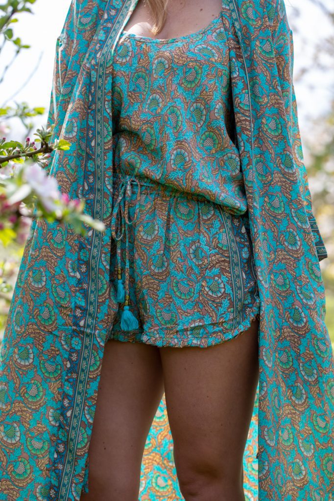 Shorts & cami in turquoise thistle with kimono