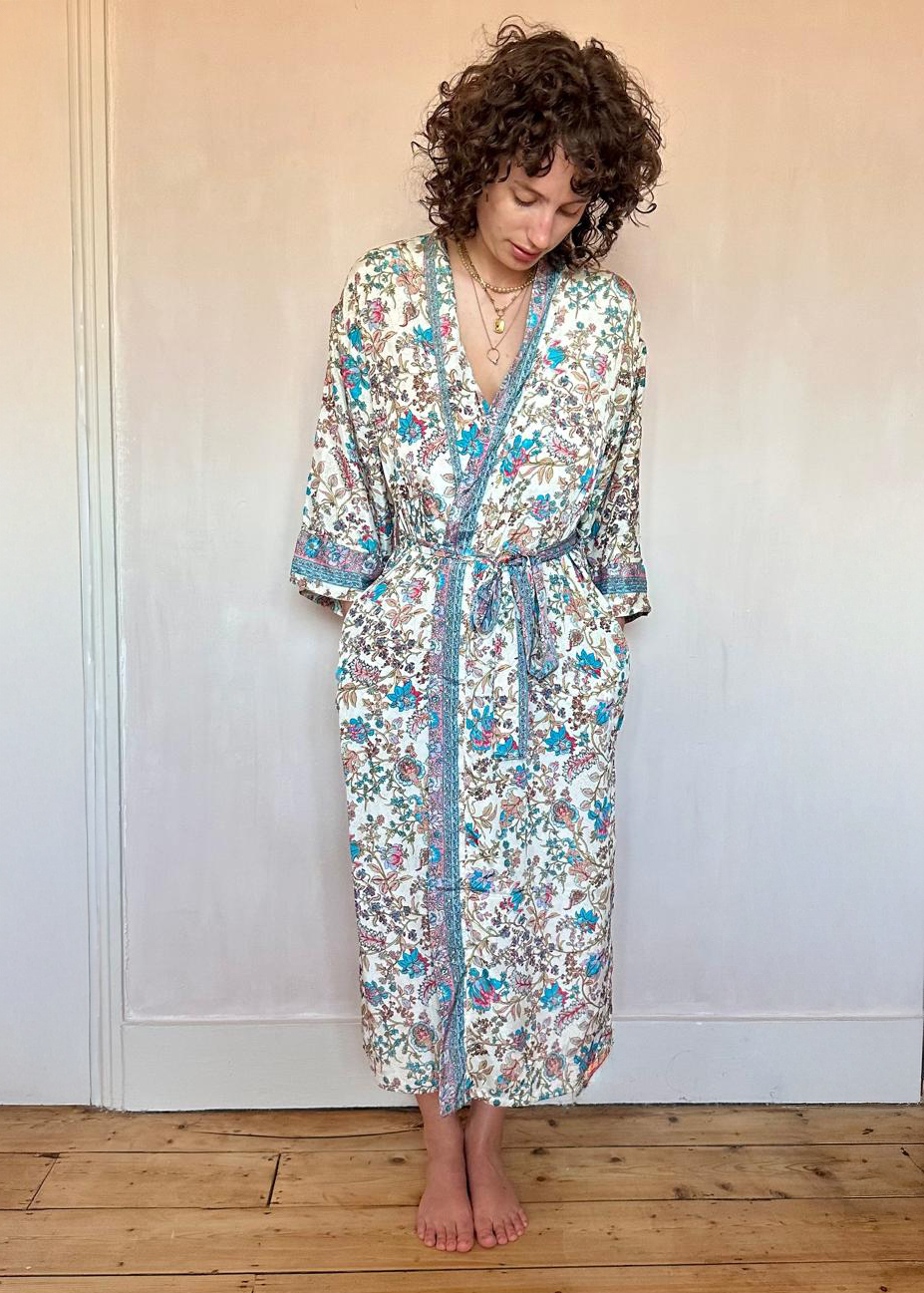 Long dressing gown white briar 3