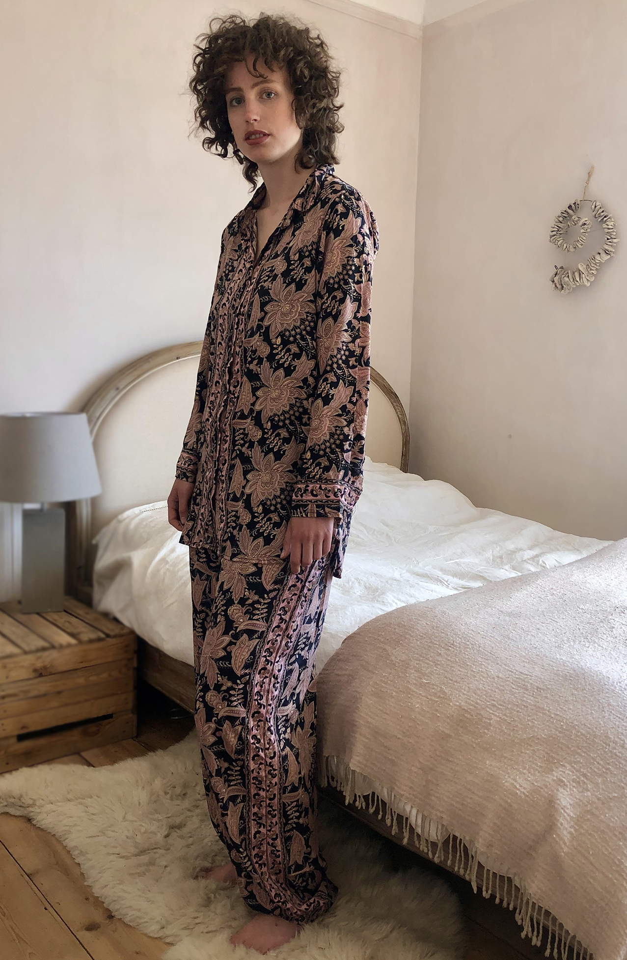 Silky Pyjamas in Lily Black with gold-2