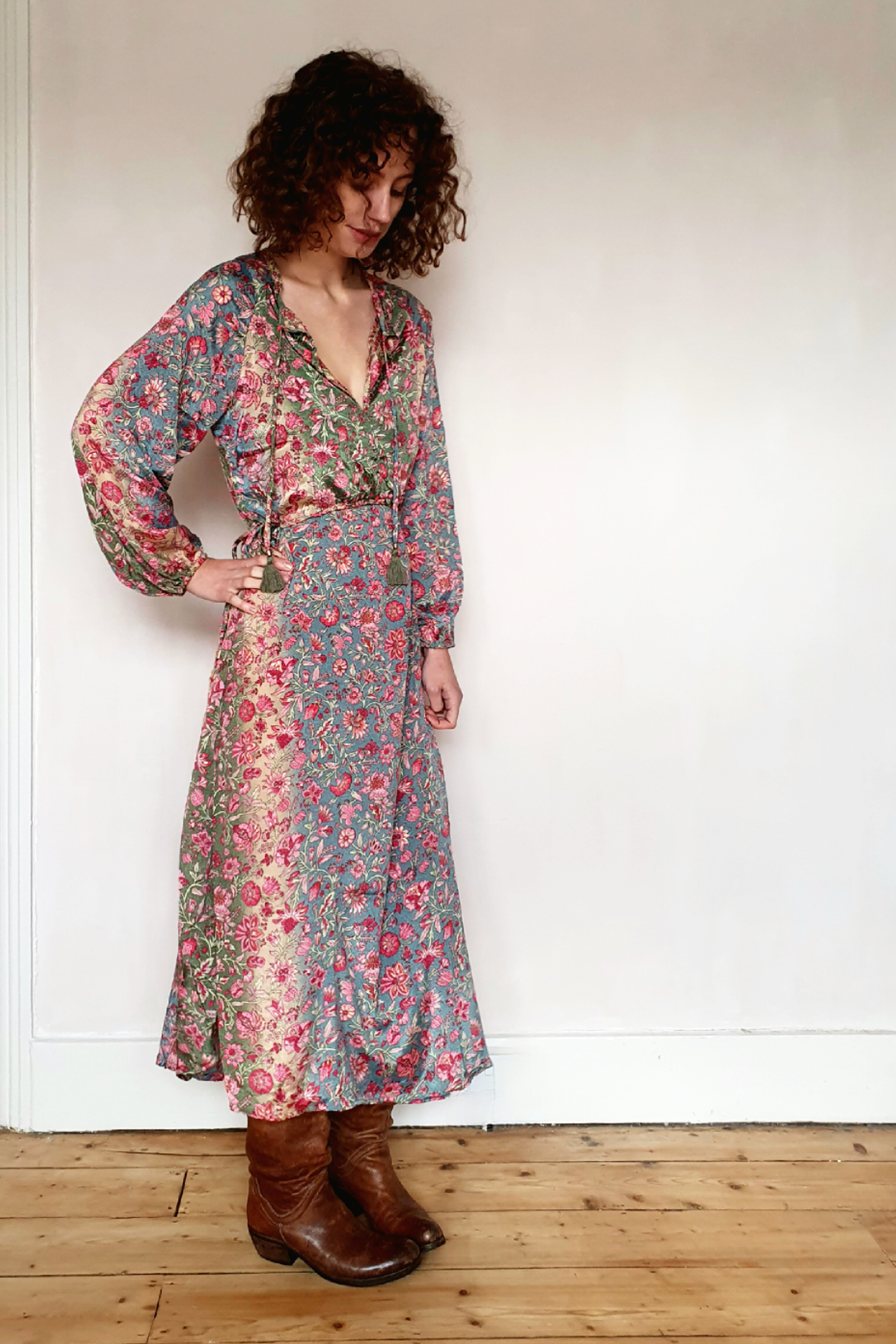 Holly Dress in Wildflower red