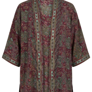 Grey flower maroon