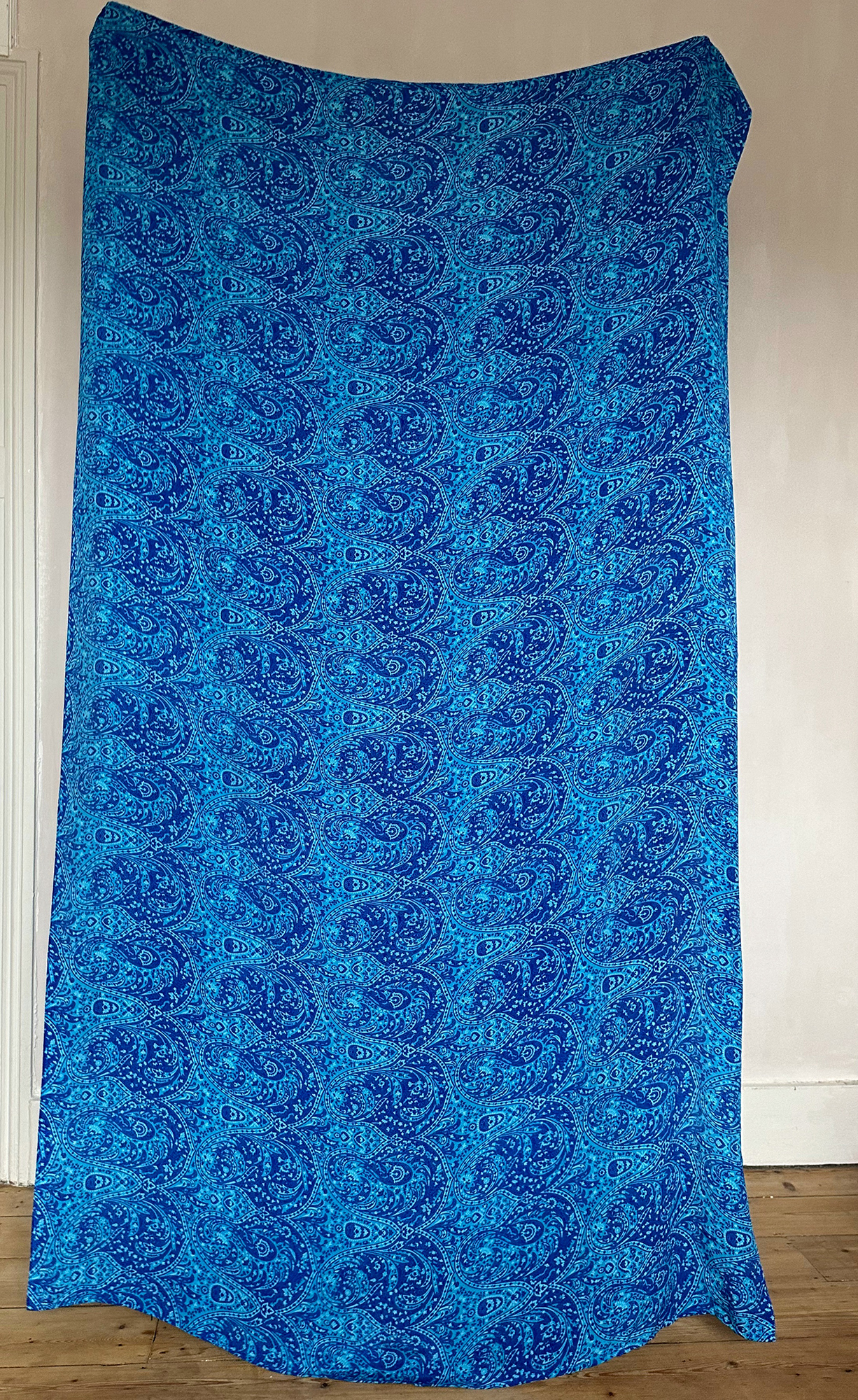 Sarong in cobalt swirl 1