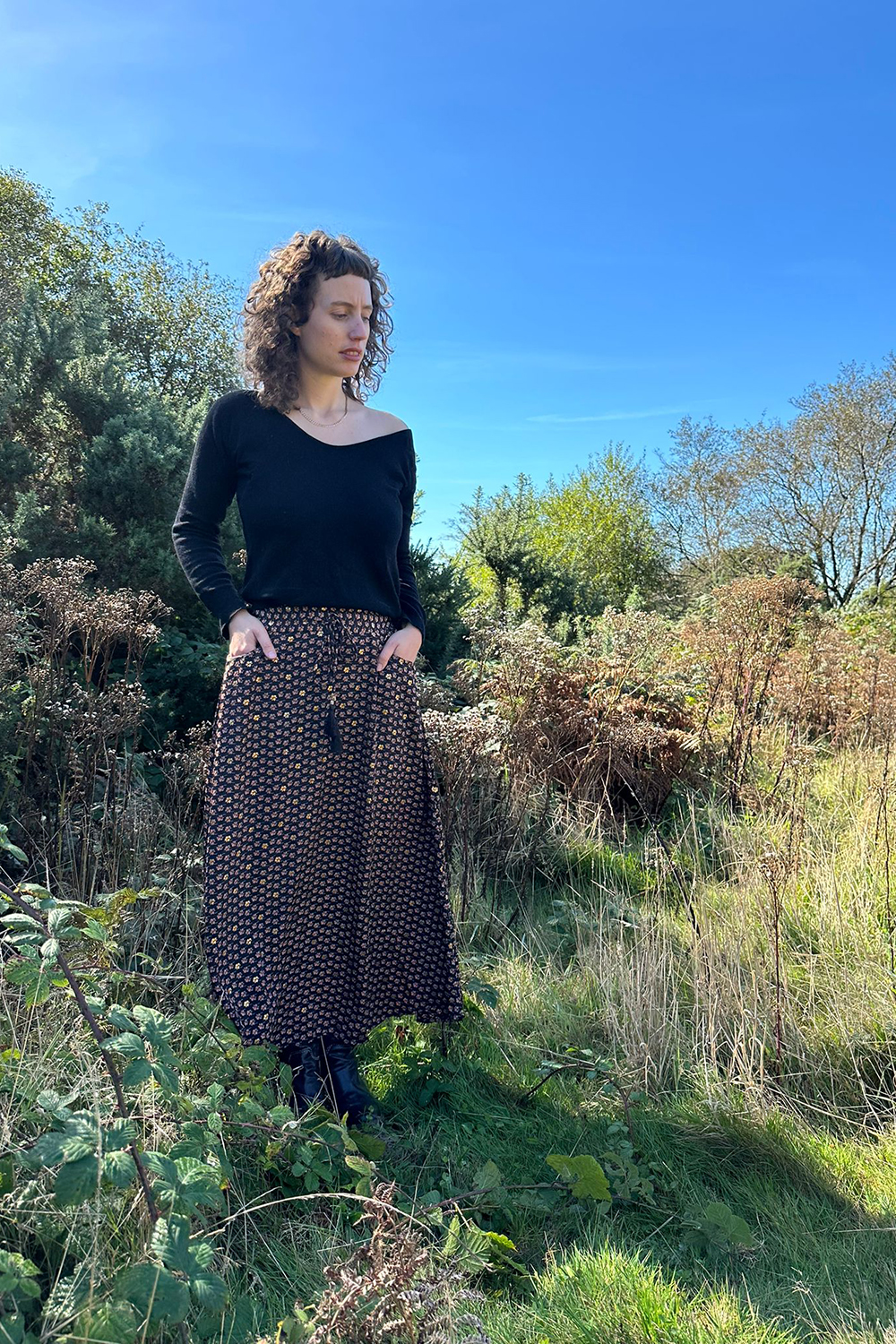 Long pocket Skirt in Black Gold Mix 3