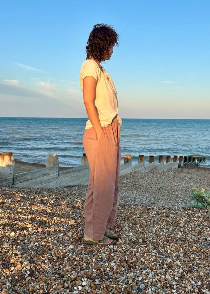 Barrel trousers cotton linen in clay with cream Nancy blouse 2